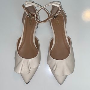 Lewit Flats, bone white